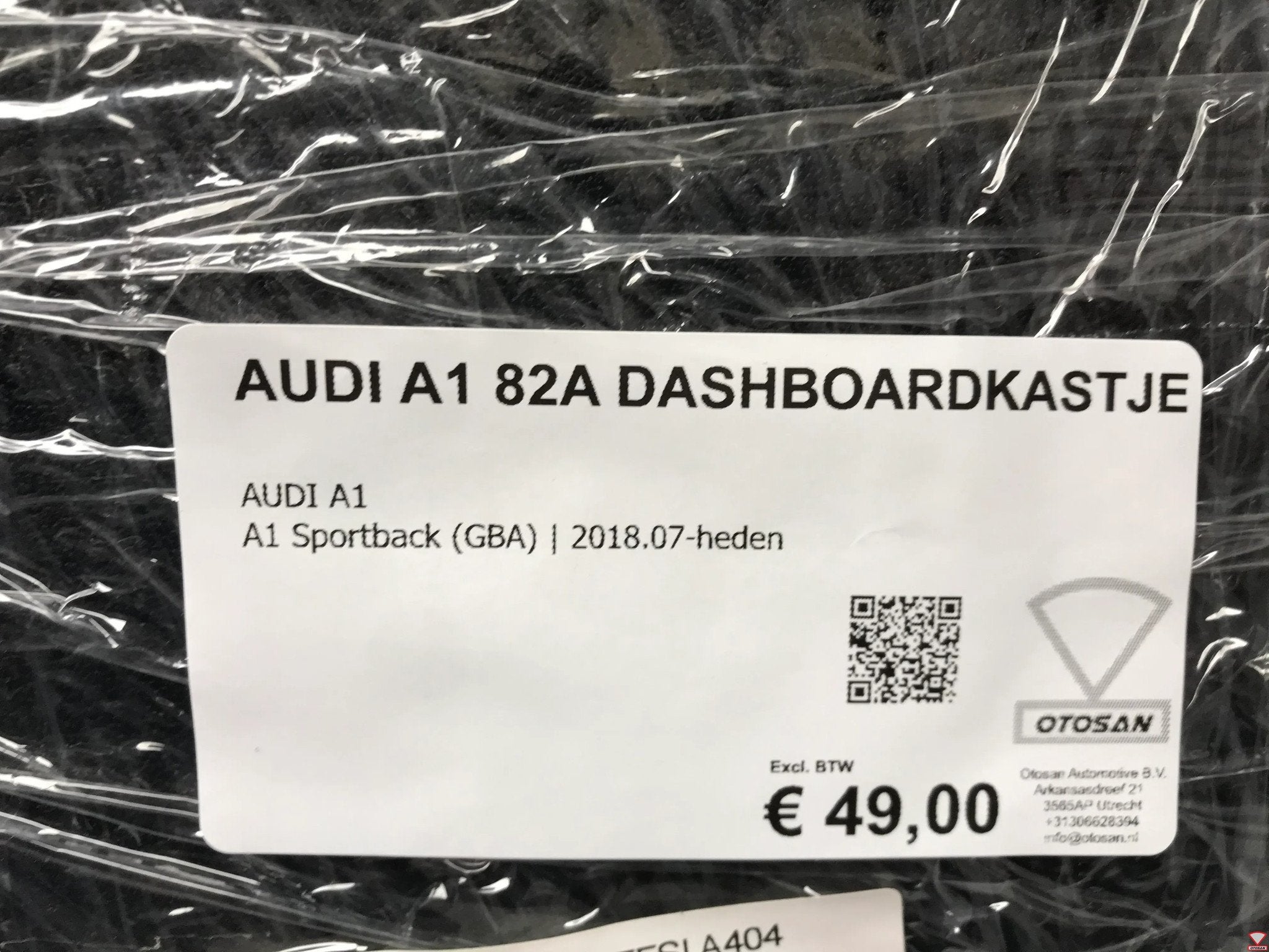 Audi A1 82A Dashboardkastje dashboard kastje Origineel!, Auto-onderdelen, Dashboard en Schakelaars, Gebruikt, AUDI AG, Auto-Union-Strasse 1
85045  Ingolstadt, DE