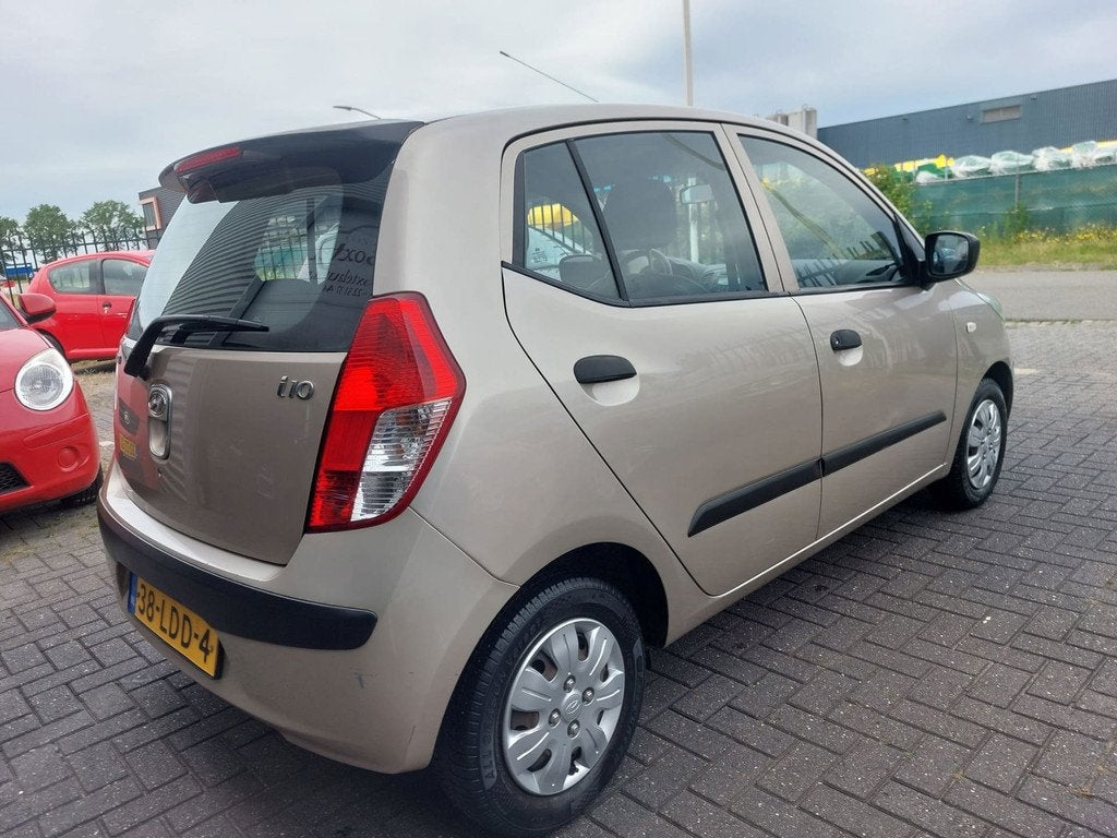 Hyundai I10 5 deurs + geregelde airco 1.1 Active Cool, Voorwielaandrijving, Stof, Gebruikt, 31 €/maand