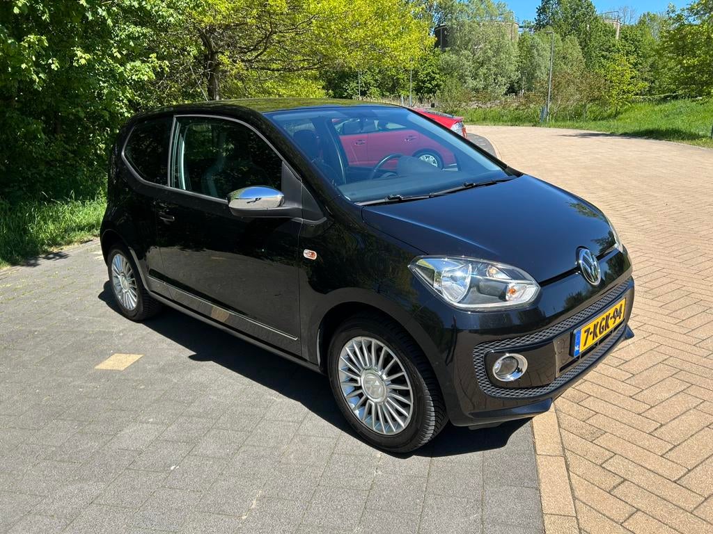 Volkswagen high up! 1.0 55KW/75PK met airco zwart 3drs, Auto's, 74 pk, 4 stoelen, Zwart, Handgeschakeld
