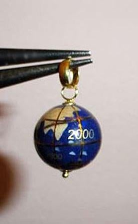 Hanger Globe Wereldbol edelsteen Lapis Lazuli 18K, Overige voorstellingen, Blauw, Nieuw, Ophalen of Verzenden