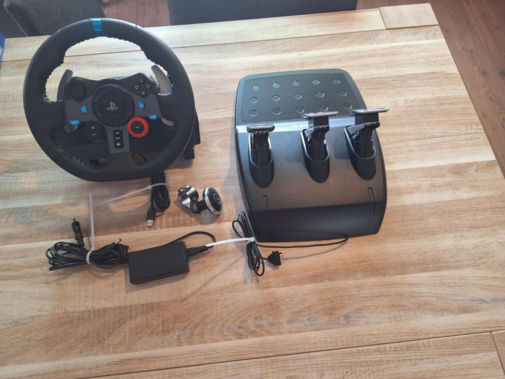 Logitech G29 Driving Force racestuur met pedalen, Spelcomputers en Games, Spelcomputers | Xbox | Accessoires, Ophalen of Verzenden