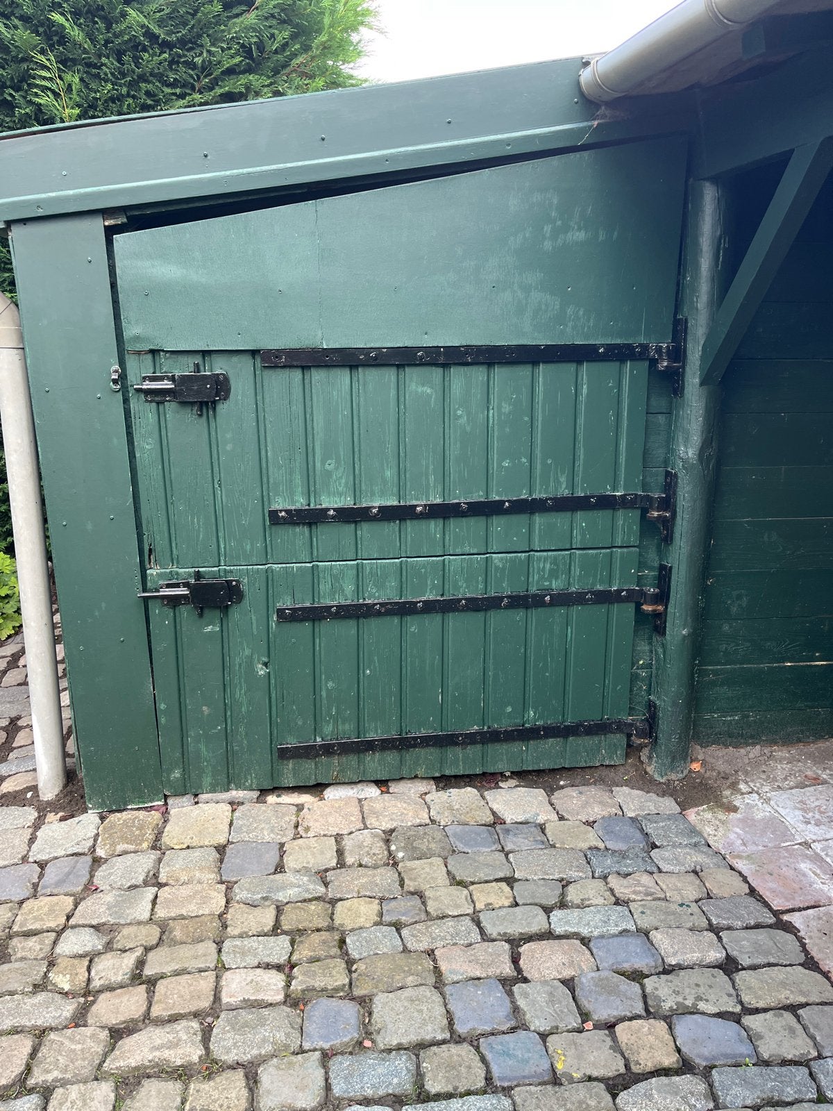 Robuuste houten schuurdeuren, groen geverfd, Doe-het-zelf en Verbouw, Gebruikt, Overige typen, Minder dan 200 cm, Hout