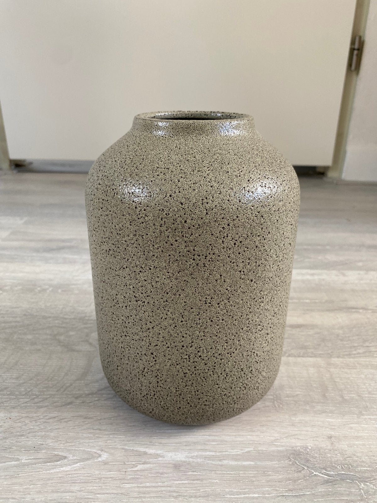Stenen vaas met structuur, 23 cm, Beige, Ophalen of Verzenden, Zo goed als nieuw