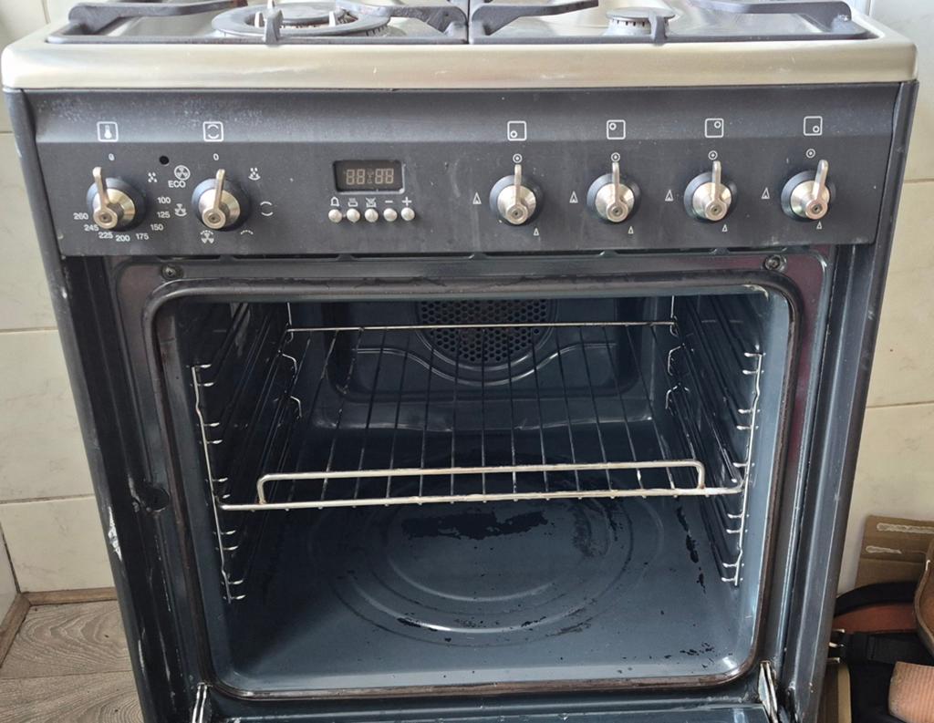 Smeg Fornuis met Gas Kookplaat en Oven, Ophalen, Gebruikt, 60 cm of meer, 4 kookzones
