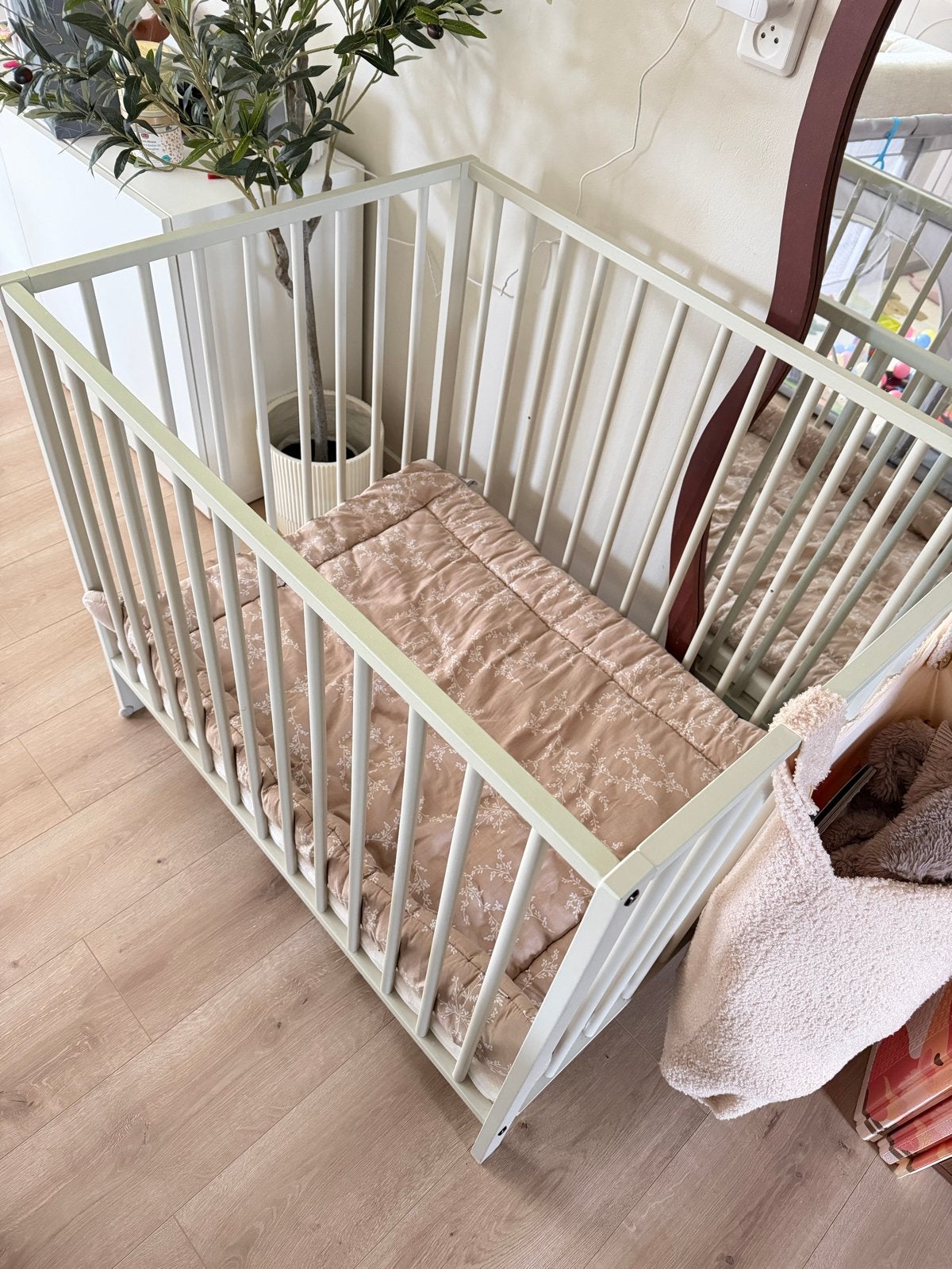 Europe baby box felix 2 Oatmeal, Ophalen, Gebruikt, Vierkant, In hoogte verstelbaar