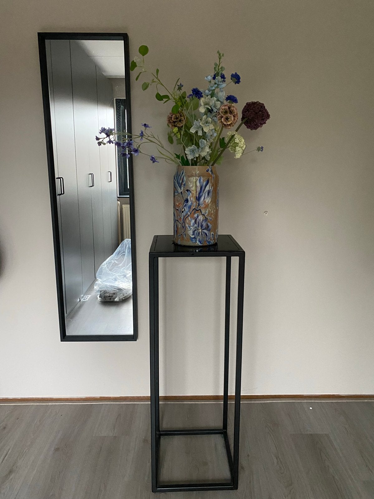 Zwarte metalen plantenstandaard/sokkel, Ophalen, Gebruikt, Zwart, Metaal