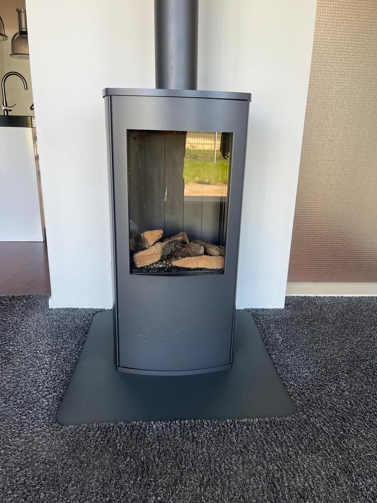 Complete gaskachel met binnen/buiten pijp en dakdoorvoer, Huis en Inrichting, Kachels, Zo goed als nieuw, Gaskachel, Gas, Ophalen