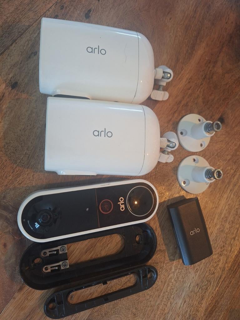 Arlo set camera beveiligingsset, Ophalen of Verzenden, Zo goed als nieuw, Buitencamera