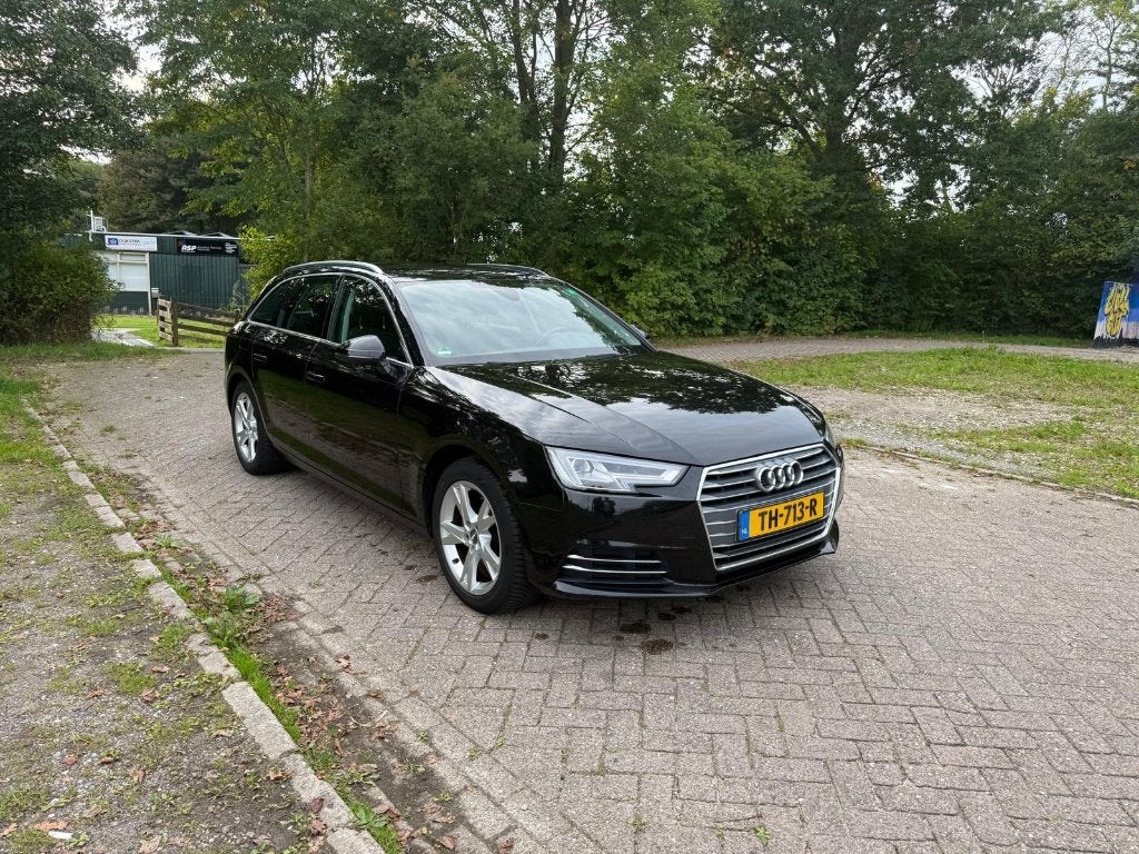 Audi A4 1.4 Tfsi 150pk S Tronic 2018 Zwart, Stof, 4 cilinders, A4, Zwart
