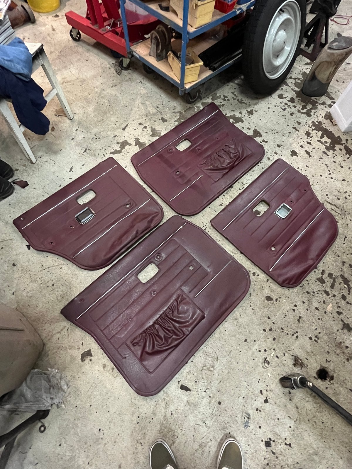Volvo 140/240 deurpanelen rood, Auto-onderdelen, Interieur en Bekleding, Ophalen, Volvo