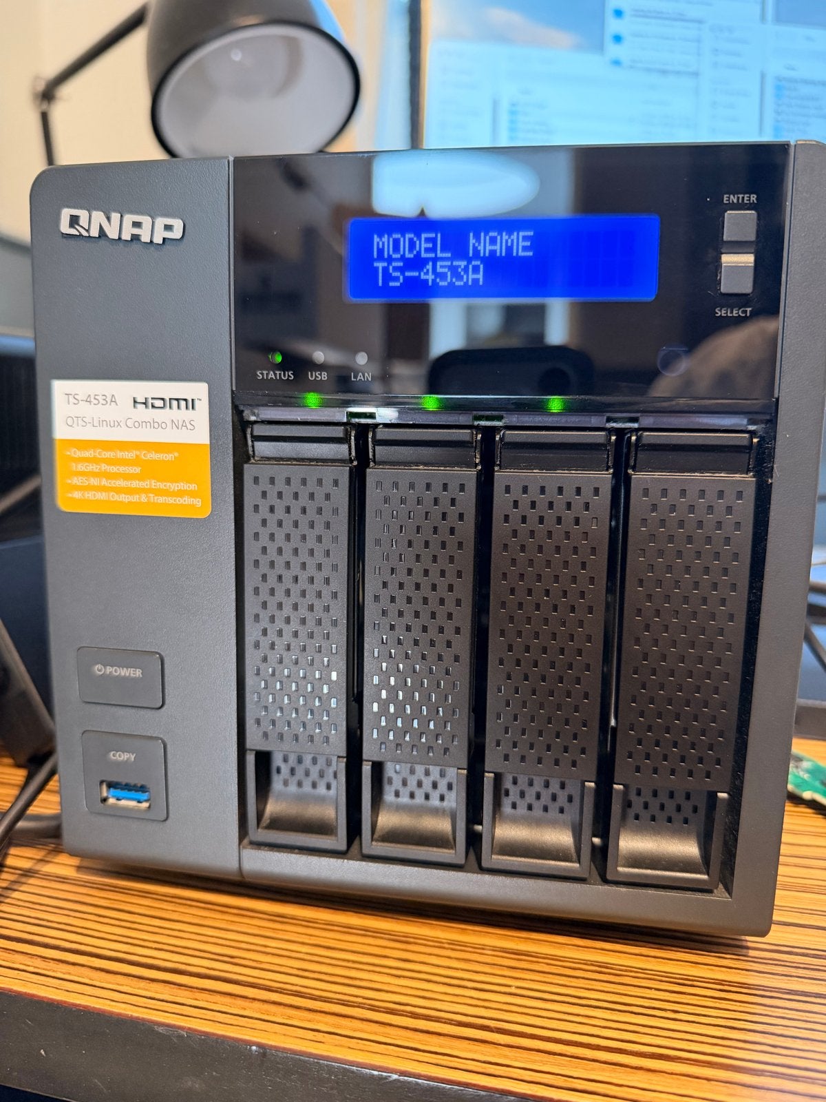 Refurbished Qnap TS-453A 8GB met 3x4TB Seagate IronWolf, Server, HDD, Refurbished, Ophalen of Verzenden