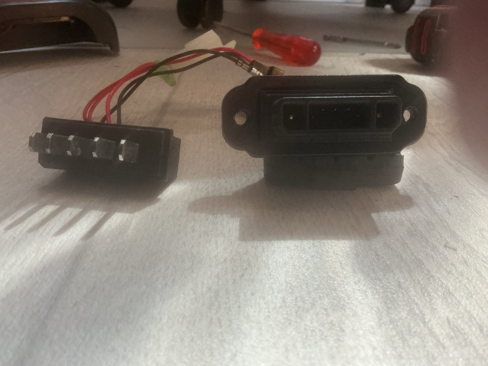 Qwic accu adapters 7.1 en premiem, Verzenden, Gebruikt