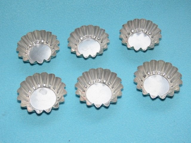 6 Vintage Zweedse metalen bakvormpjes voor koek rond, Antiek en Kunst, Ophalen of Verzenden