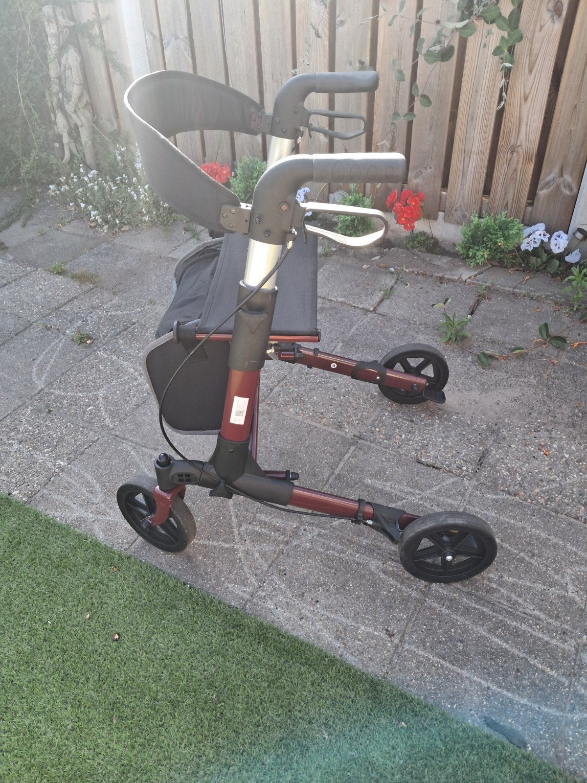 Bijna nieuwe rollator. 1 week gebruikt, Ophalen, Zo goed als nieuw