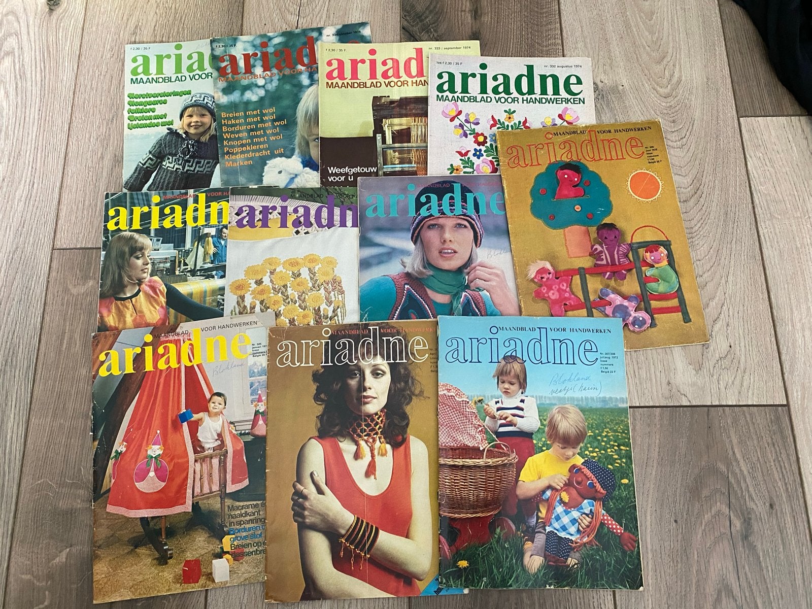 Ariadne Handwerkbladen - Diverse Jaren, Ophalen of Verzenden, Gelezen, Overige typen