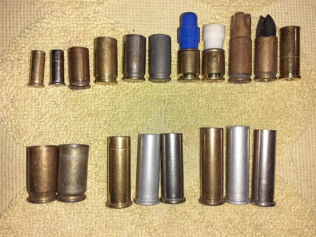 Set 19 verschillende hulzen pistool/revolver(ONKLAAR), Ophalen of Verzenden, Landmacht, Nederland, Hulzen of Bodemvondsten