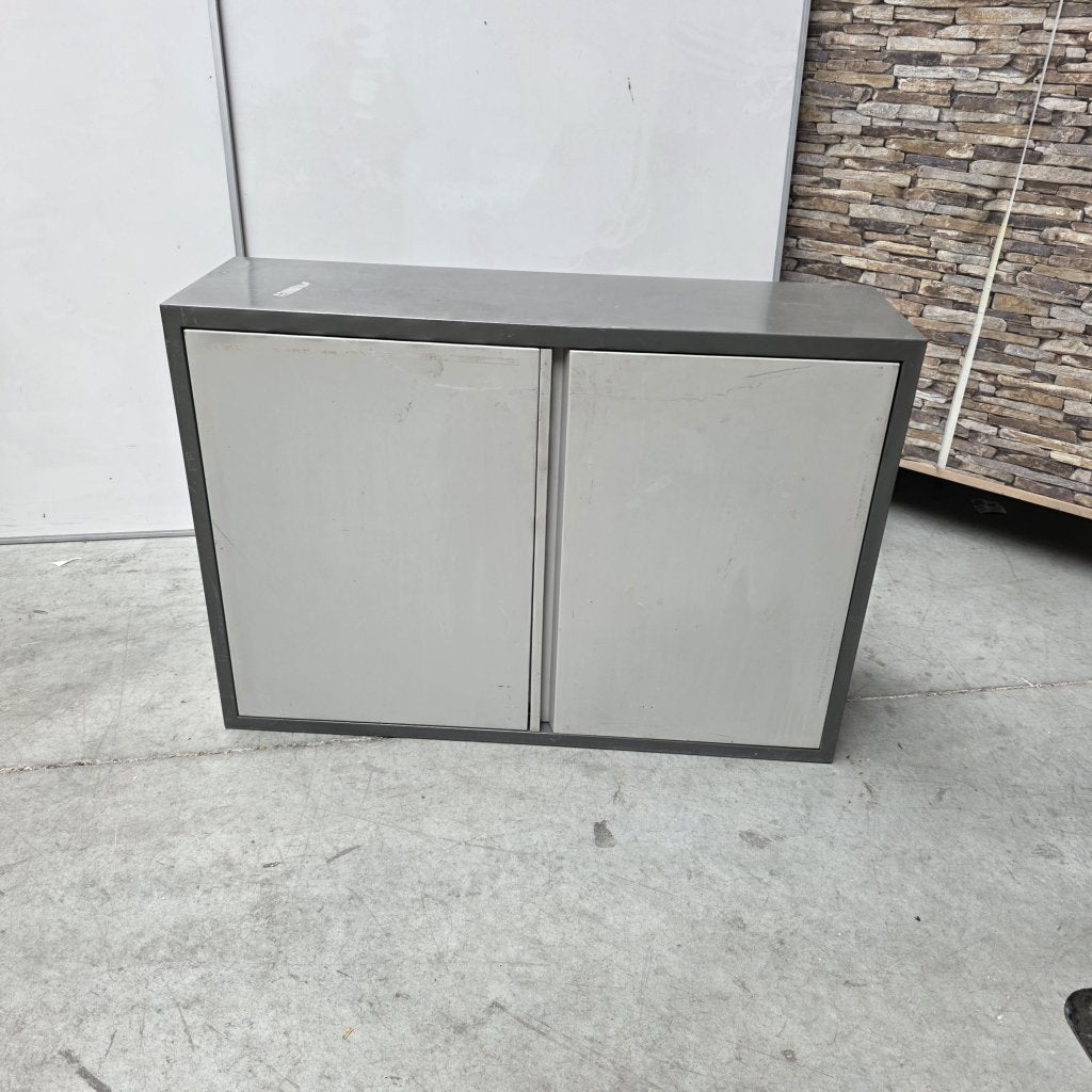 Robuuste metalen wandkast met draaideuren voor garage werkp, Doe-het-zelf en Verbouw, Niet ingevuld, Gebruikt, Niet ingevuld, Niet ingevuld