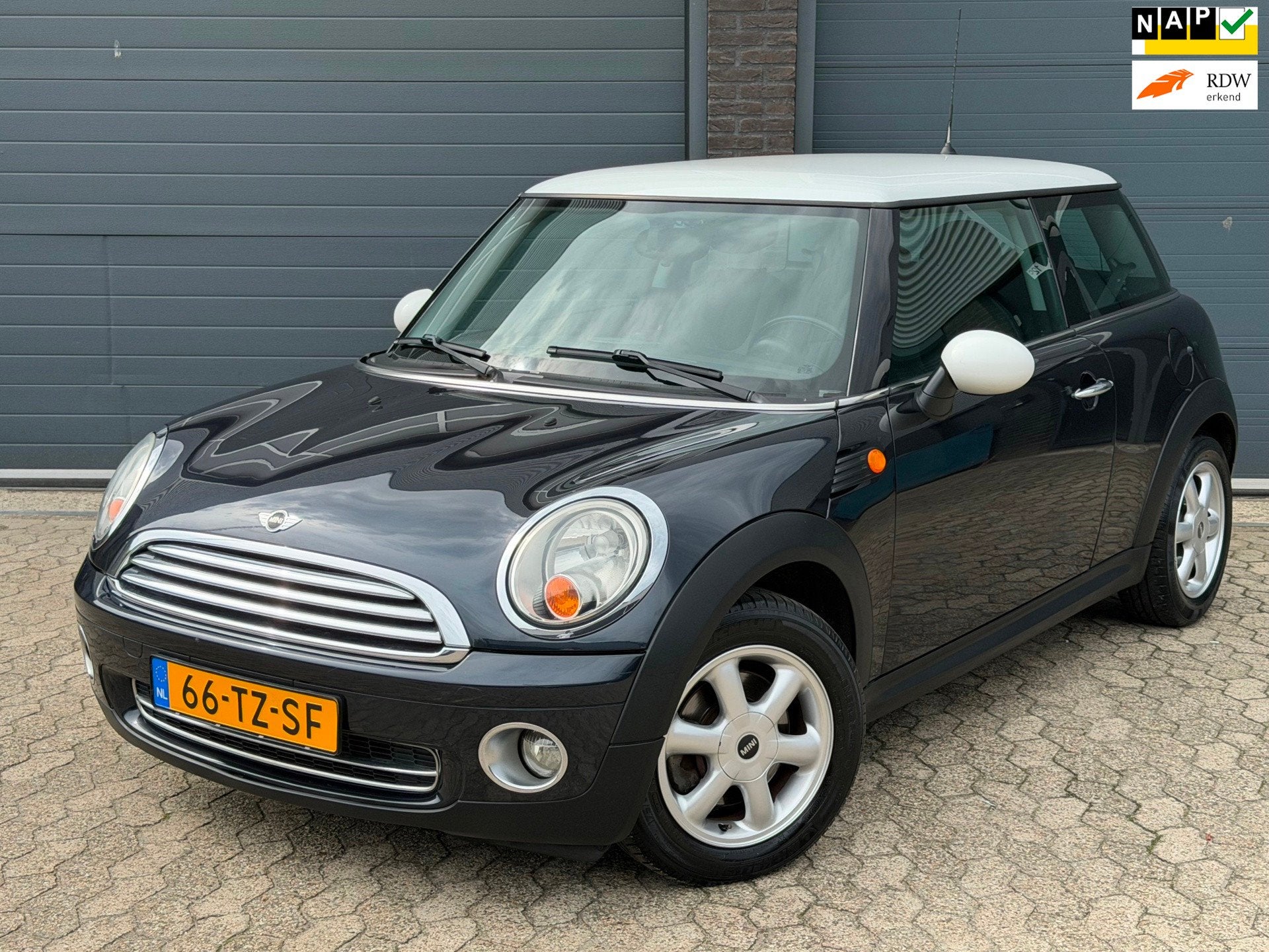 Mini 3-Deurs 1.6 Cooper Pepper|1STE EIGENAAR|AIRCO|NAP|APK, Voorwielaandrijving, Gebruikt, 750 kg, 4 cilinders