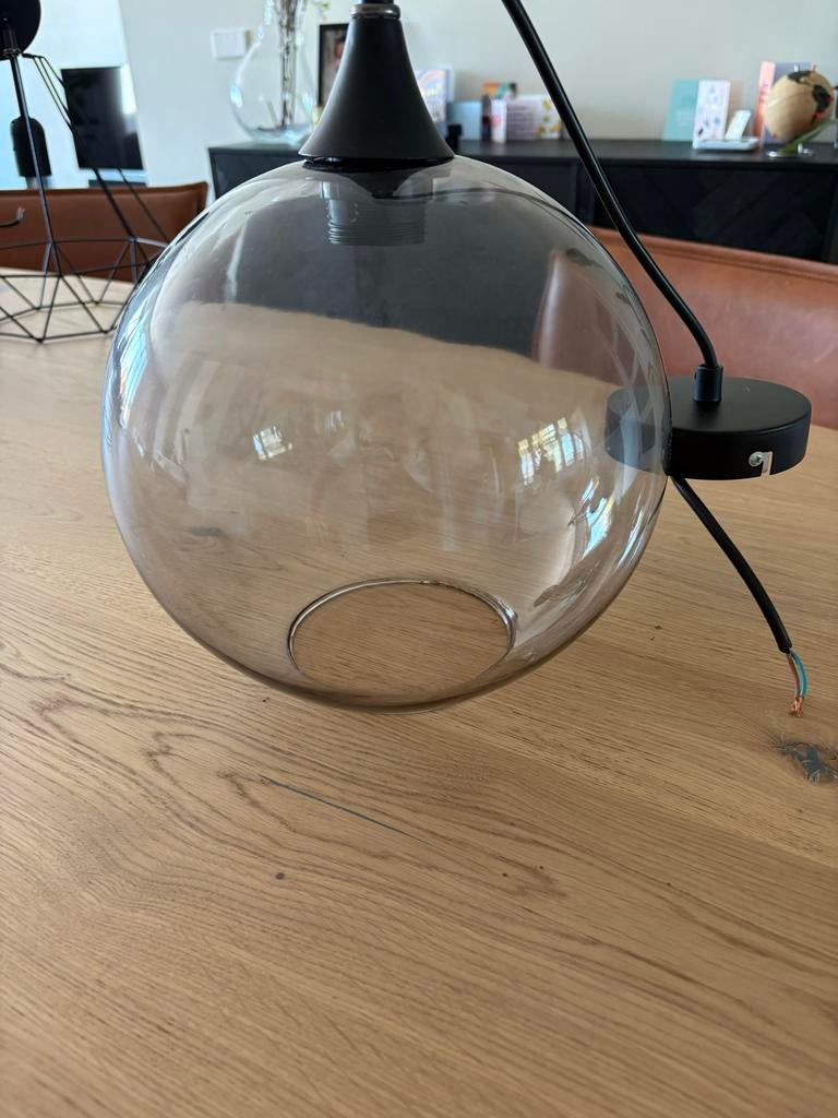 Hanglamp glas bol smoke - Goede maar gebruikte staat, Ophalen, Gebruikt, Glas, Minder dan 50 cm