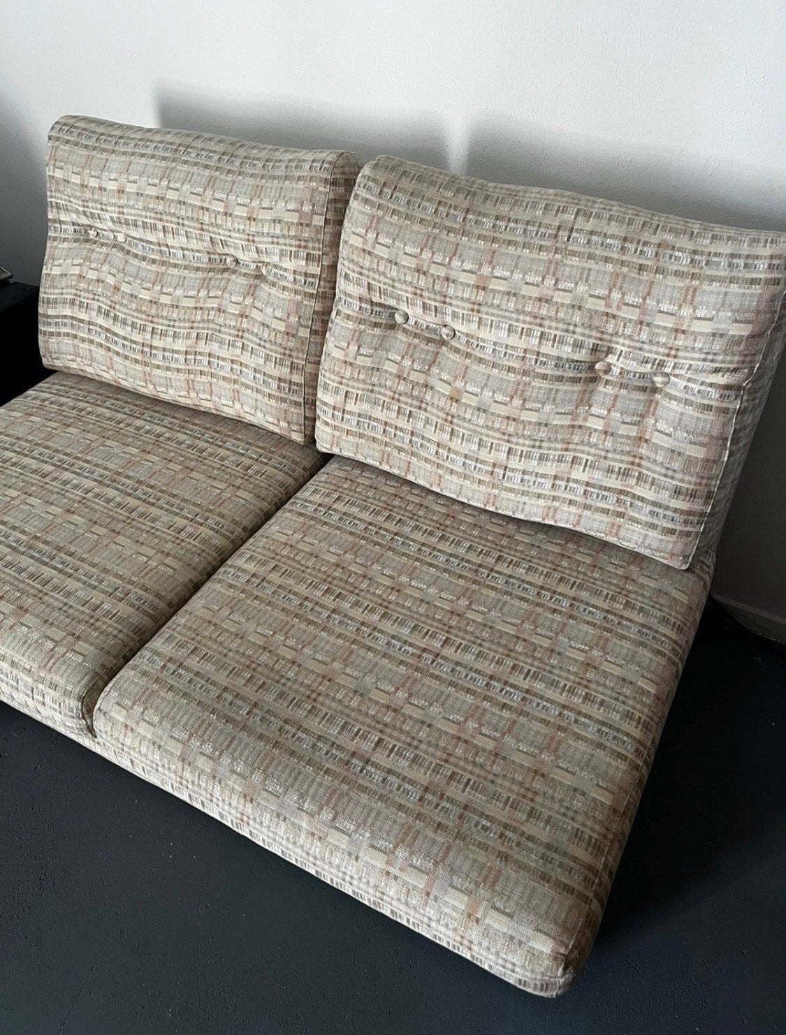 klein retro bankje 2 zits 120x40x85x70 vintage creme sofa, Ophalen, Gebruikt, Tweepersoons, 75 tot 100 cm