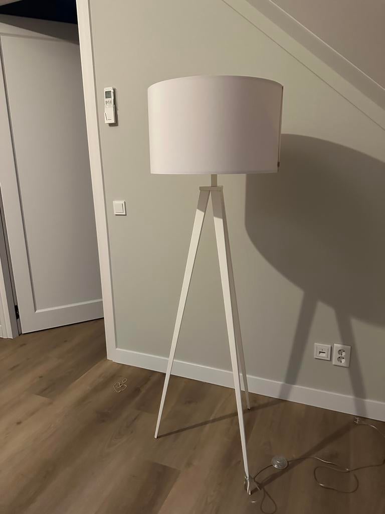 Zuiver vloerlamp tripod, Huis en Inrichting, Lampen | Vloerlampen, Ophalen, Zo goed als nieuw, Metaal, 150 tot 200 cm