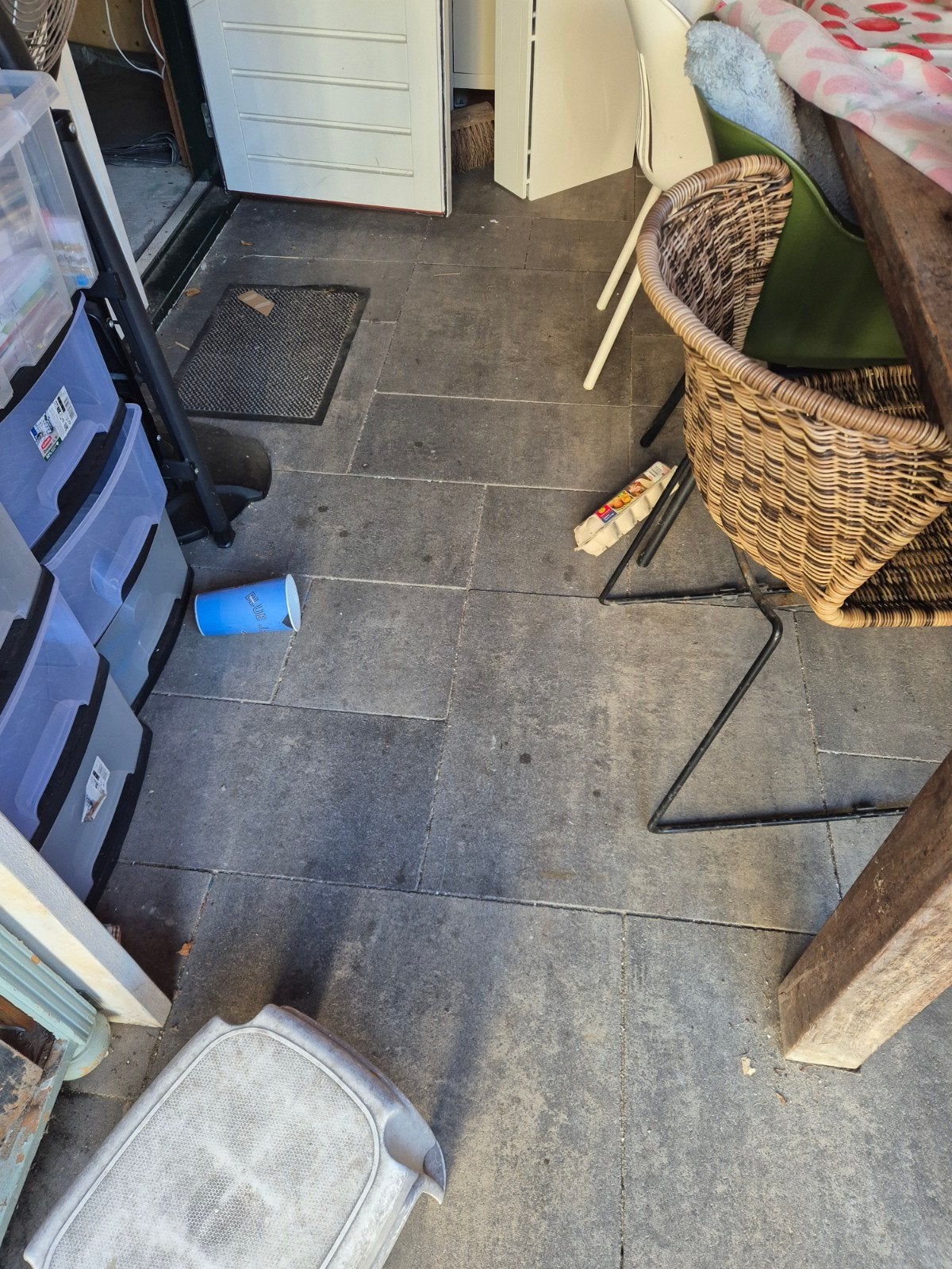 Gebruikte terrastegels - gratis af te halen