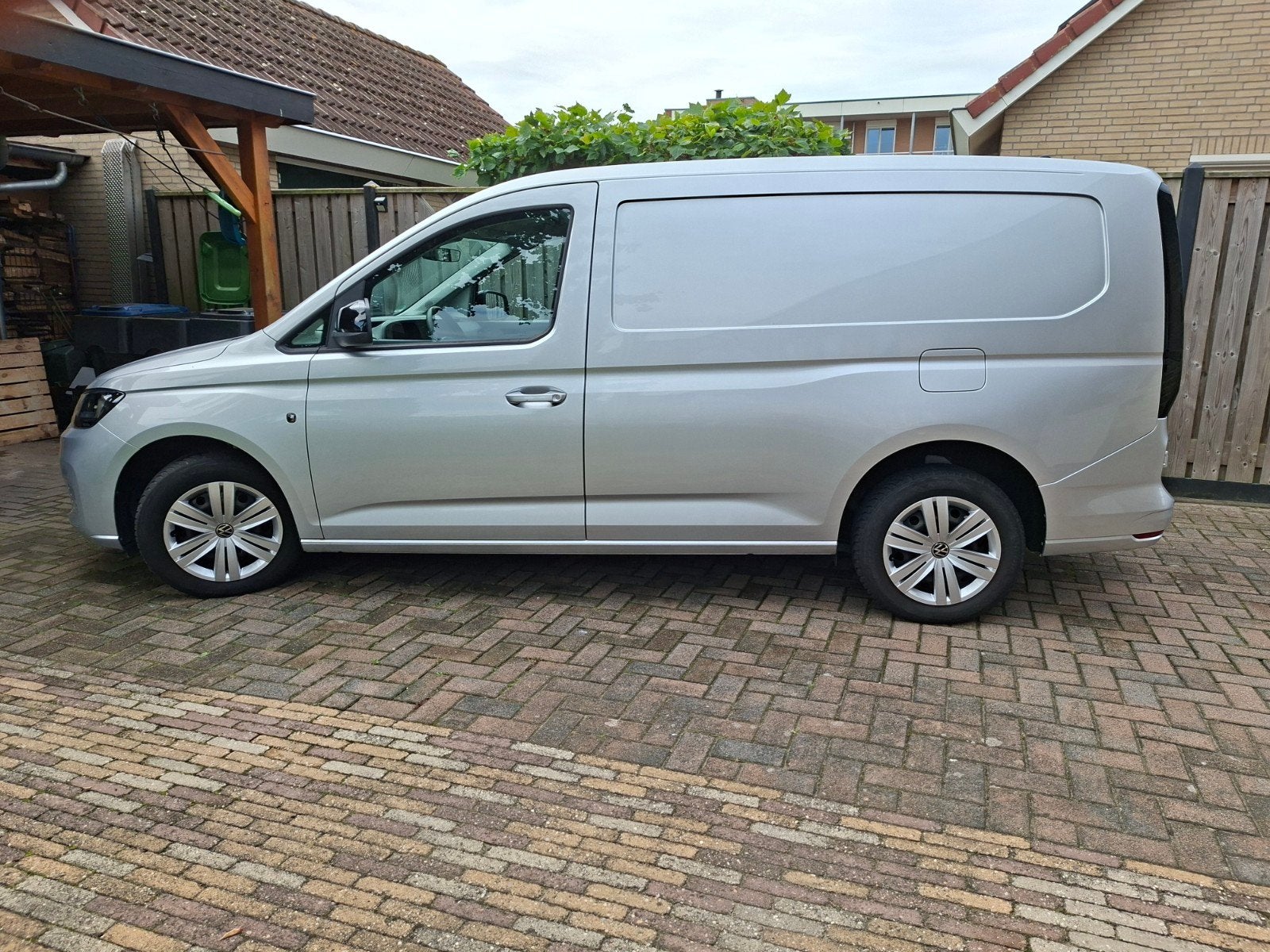 volkswagen caddy maxi bj 21 05  2021  65441 km!, Auto's, Voorwielaandrijving, Stof, Zwart, 4 cilinders