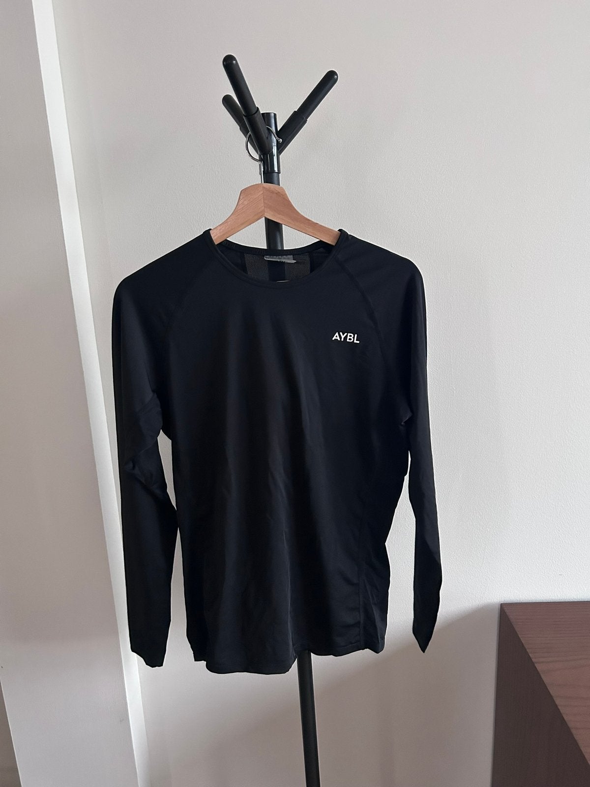 Zwart sportshirtje longsleeve maat M AYBL, Maat 38/40 (M), Zwart, Ophalen of Verzenden, Fitness of Aerobics