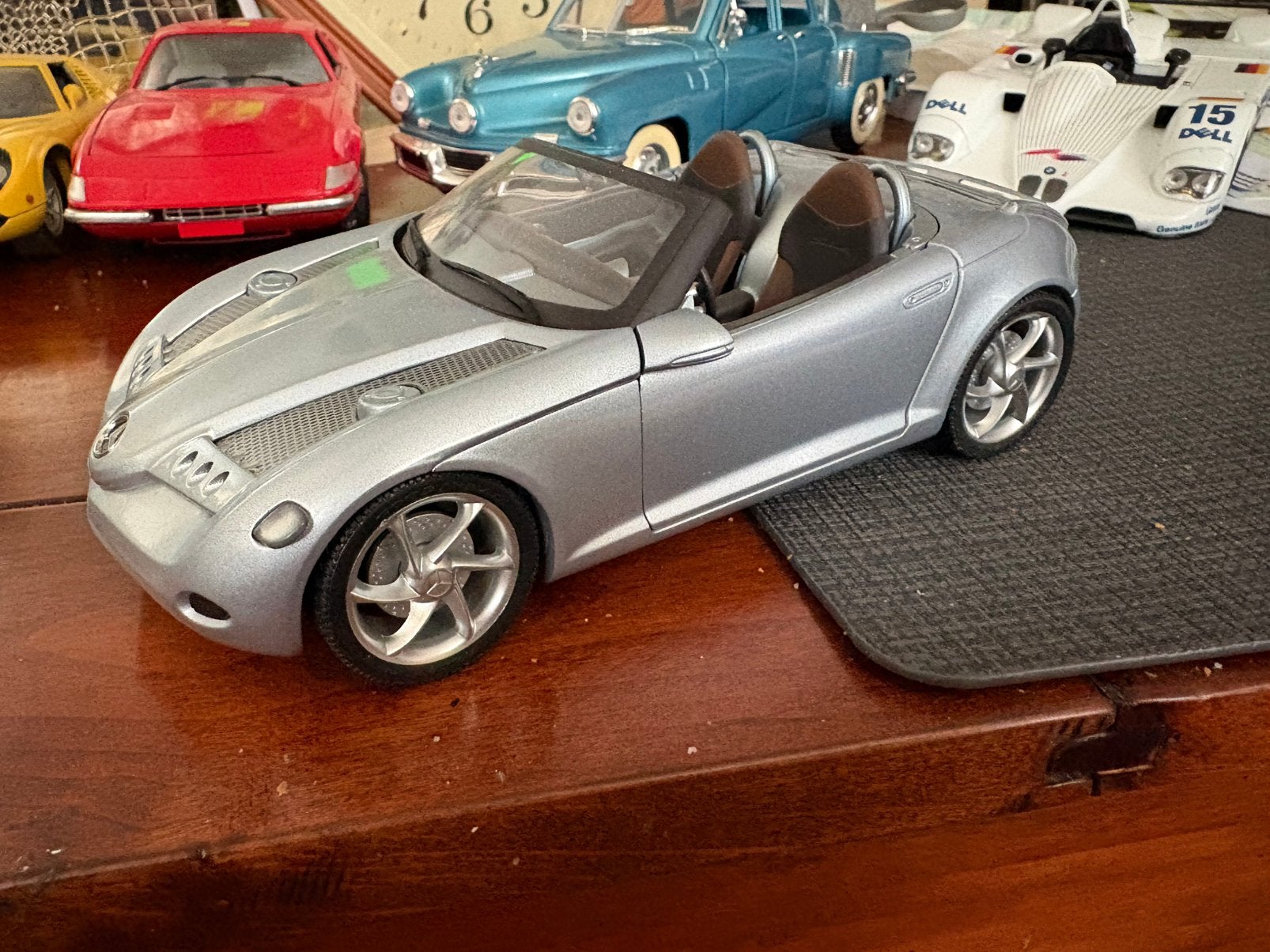 Mercedes Benz.   S L A.   Roadster.   GATE. !, Ophalen of Verzenden, Zo goed als nieuw, Bburago