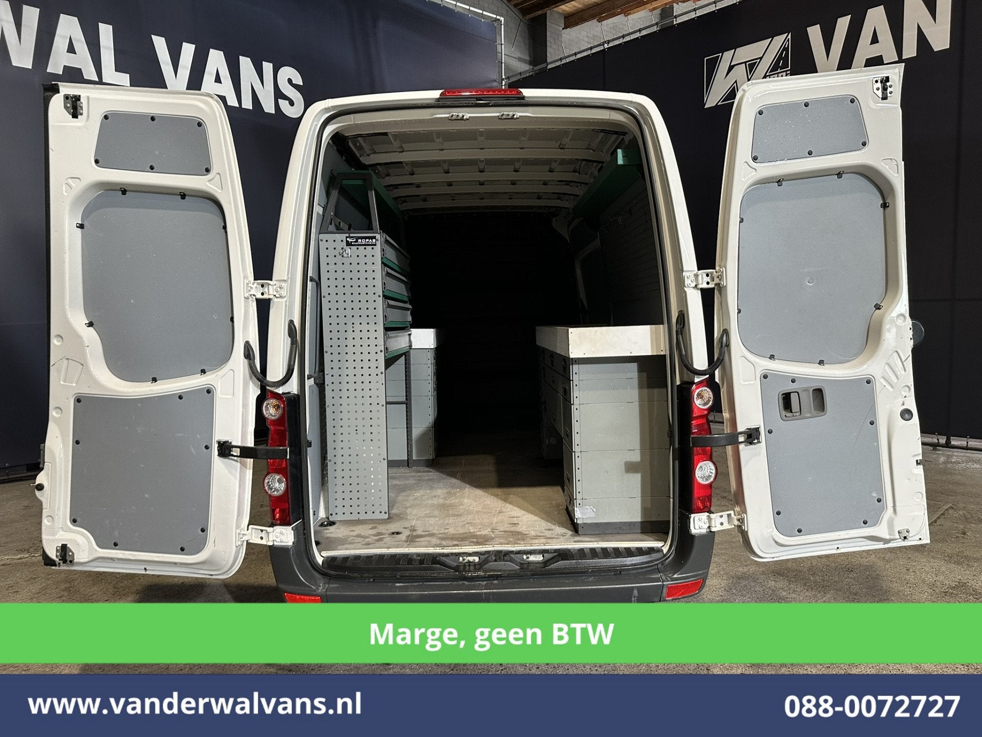 Volkswagen Crafter 2.0 TDI 164pk *MARGE, geen BTW* L2H2 Inri, Euro 5, Gebruikt, Zwart, 4 cilinders