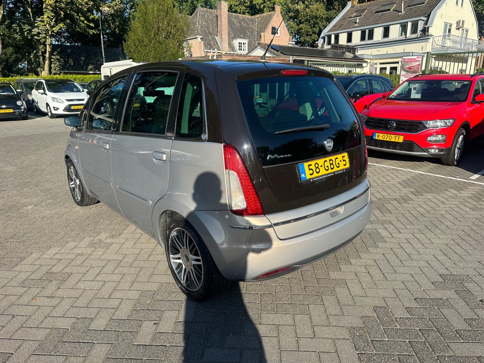 Lancia Musa 1.4-16V Platino automaat , panoramadak, Auto's, Dealer onderhouden, Gebruikt, 400 kg, Leder en Stof