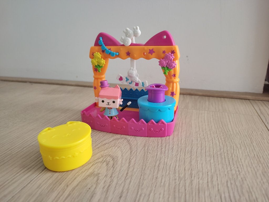 Gabby poppenhuis balkonset baby kitty, Ophalen, Zo goed als nieuw