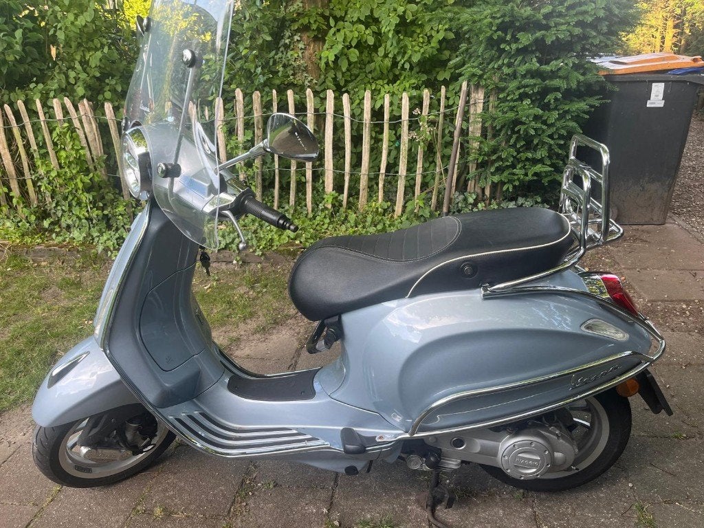Vespa Primavera 2021, Fietsen en Brommers, Ophalen, Gebruikt, Overige modellen, Maximaal 45 km/u