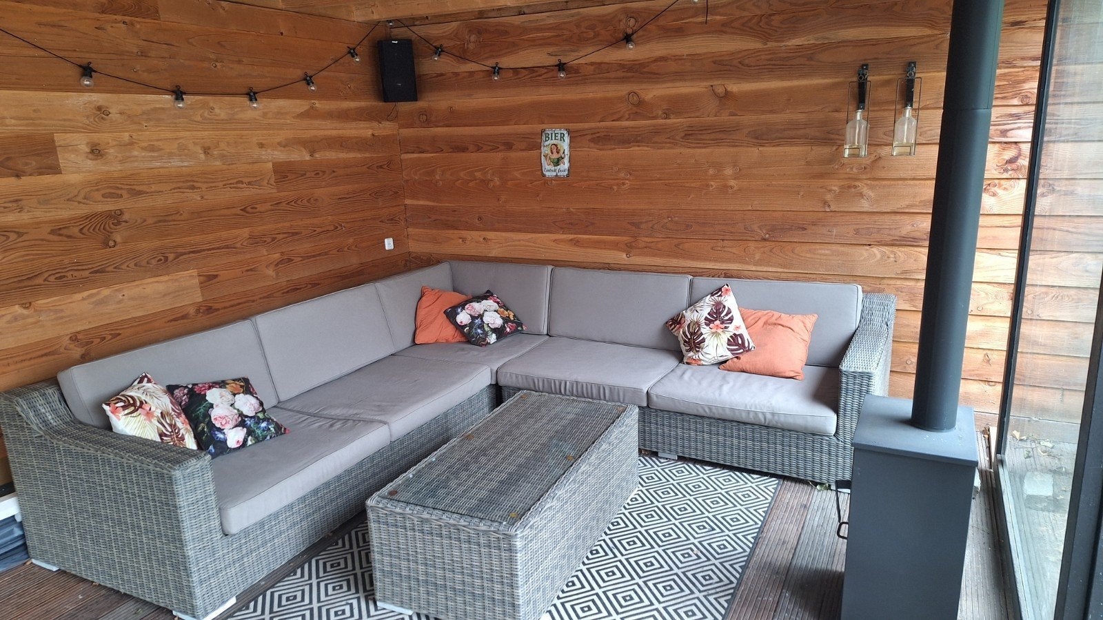 Comfortabele hoekbank met kussens, Ophalen, Gebruikt