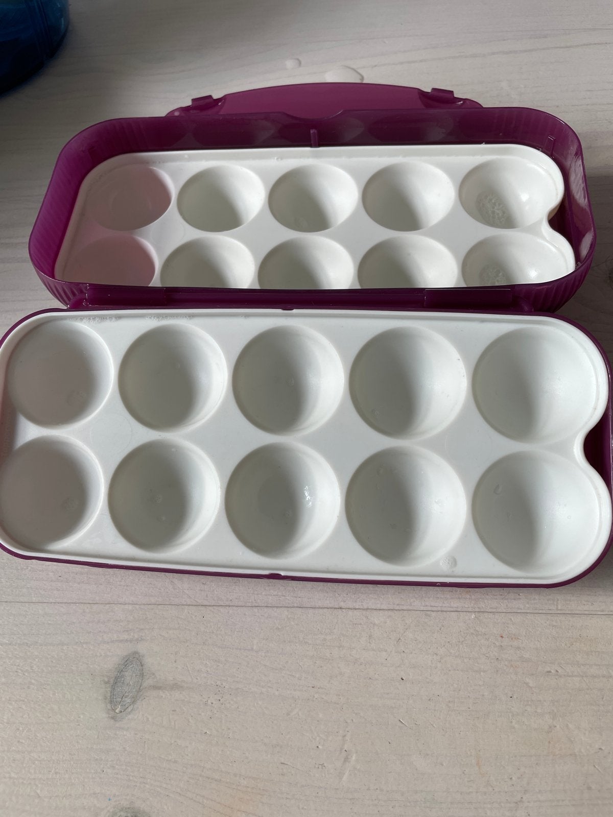 Tupperware eierdoos voor 10 eieren - paars, Gebruikt, Bewaardoos, Verzenden, Paars