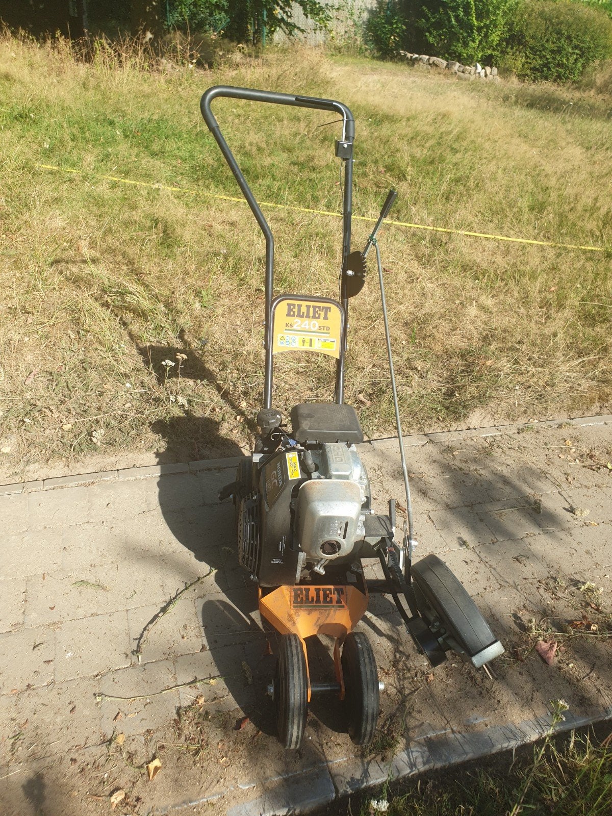 Eliet graskantensnijder met Honda GC160 motor, Gebruikt, Benzine-grasmaaier, 50 cm of meer, Ophalen