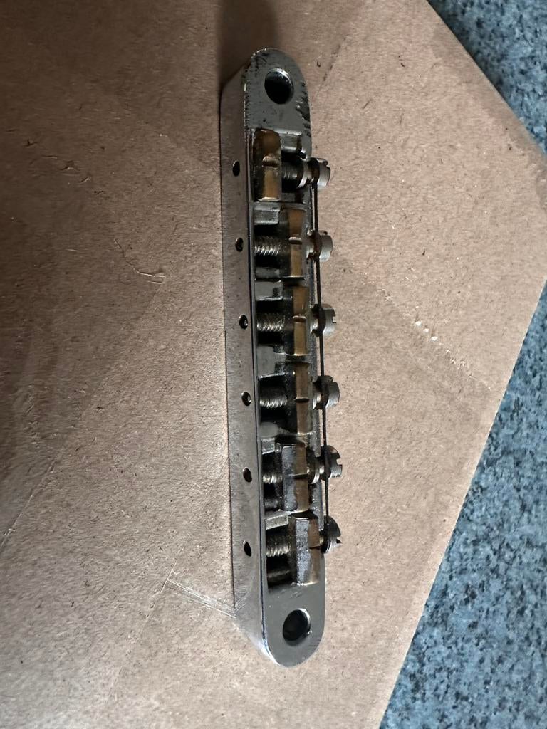 Brug voor gitaar, Ophalen of Verzenden, Zo goed als nieuw, Elektrische gitaar