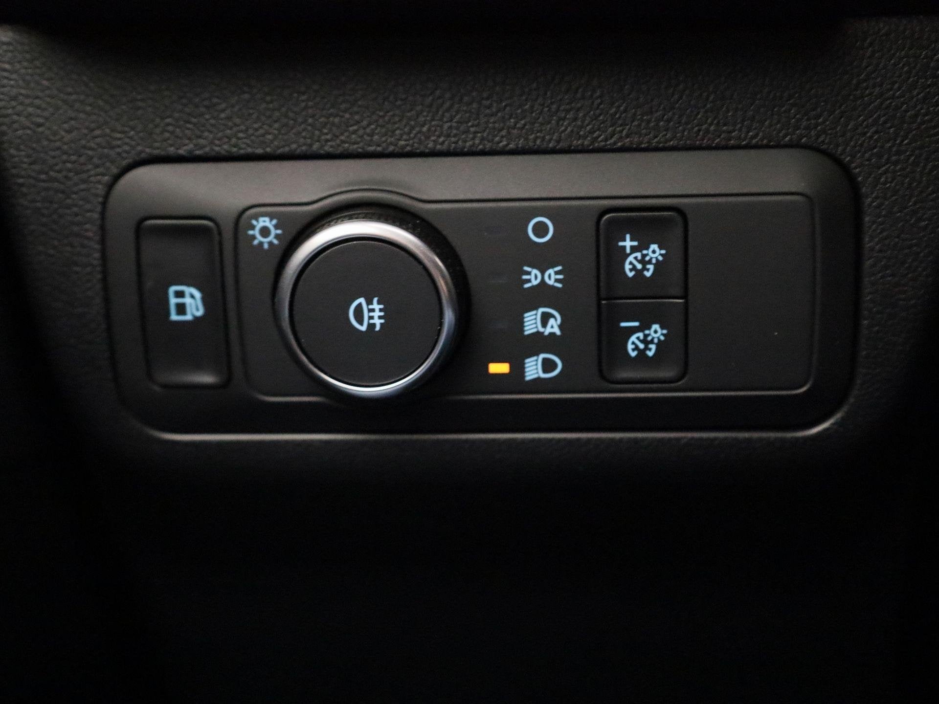Foto 30 van Ford Kuga 2.5 PHEV ST-Line | Head up display | Camera achter