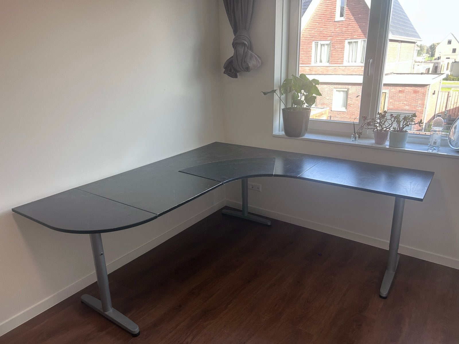 Hoekbureau zwart - Ruim en verstelbaar, Huis en Inrichting, Ophalen, Gebruikt, Spaanplaat of MDF, Hoekbureau
