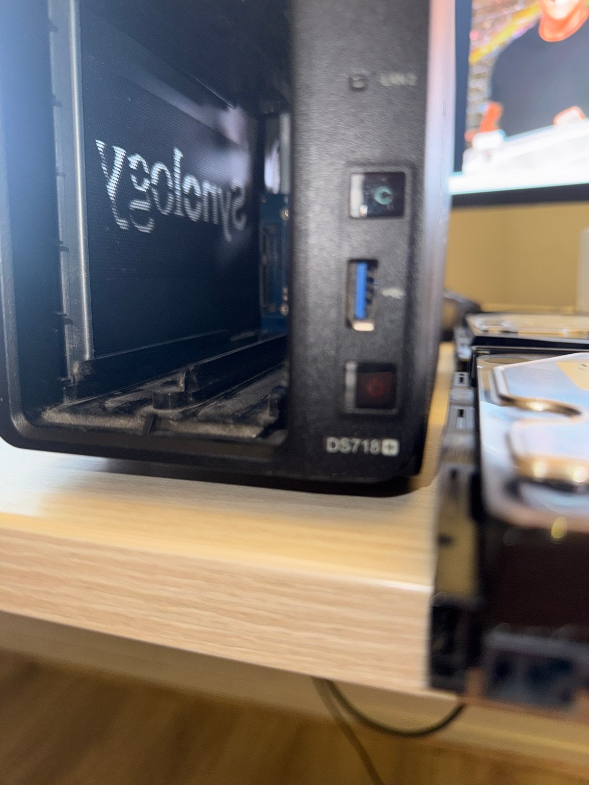 Synology DS718+ NAS met 2x 1TB WD Gold Datacenter HDD, Computers en Software, Harde schijven, Gebruikt, Server, HDD, Ophalen of Verzenden