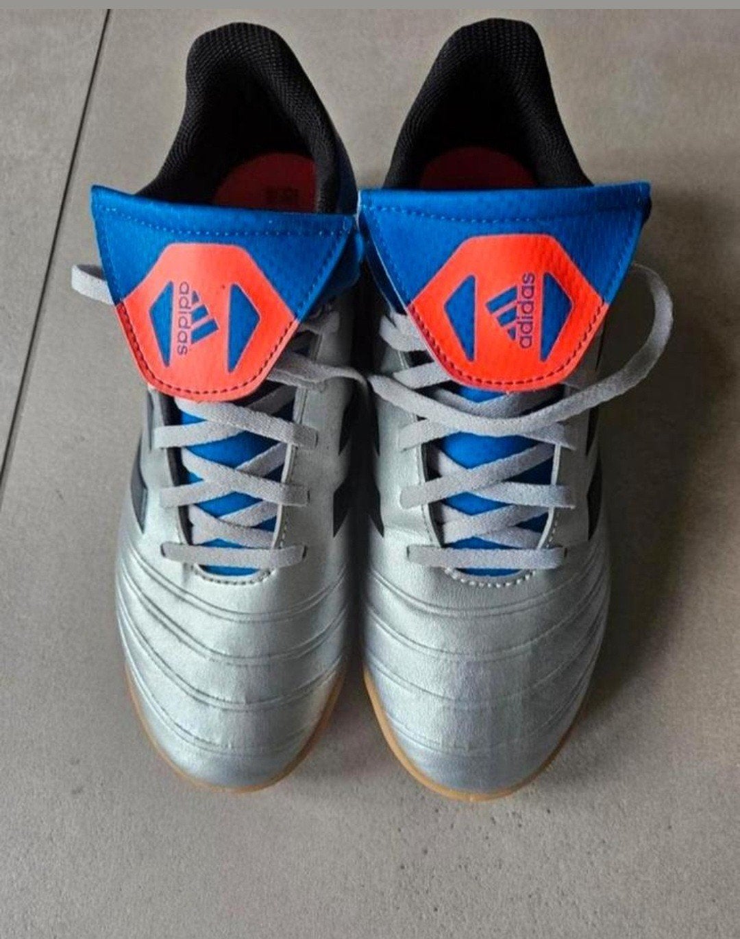 Zaal en voetbalschoenen, Maat XS of kleiner, Ophalen of Verzenden, Zo goed als nieuw, Schoenen