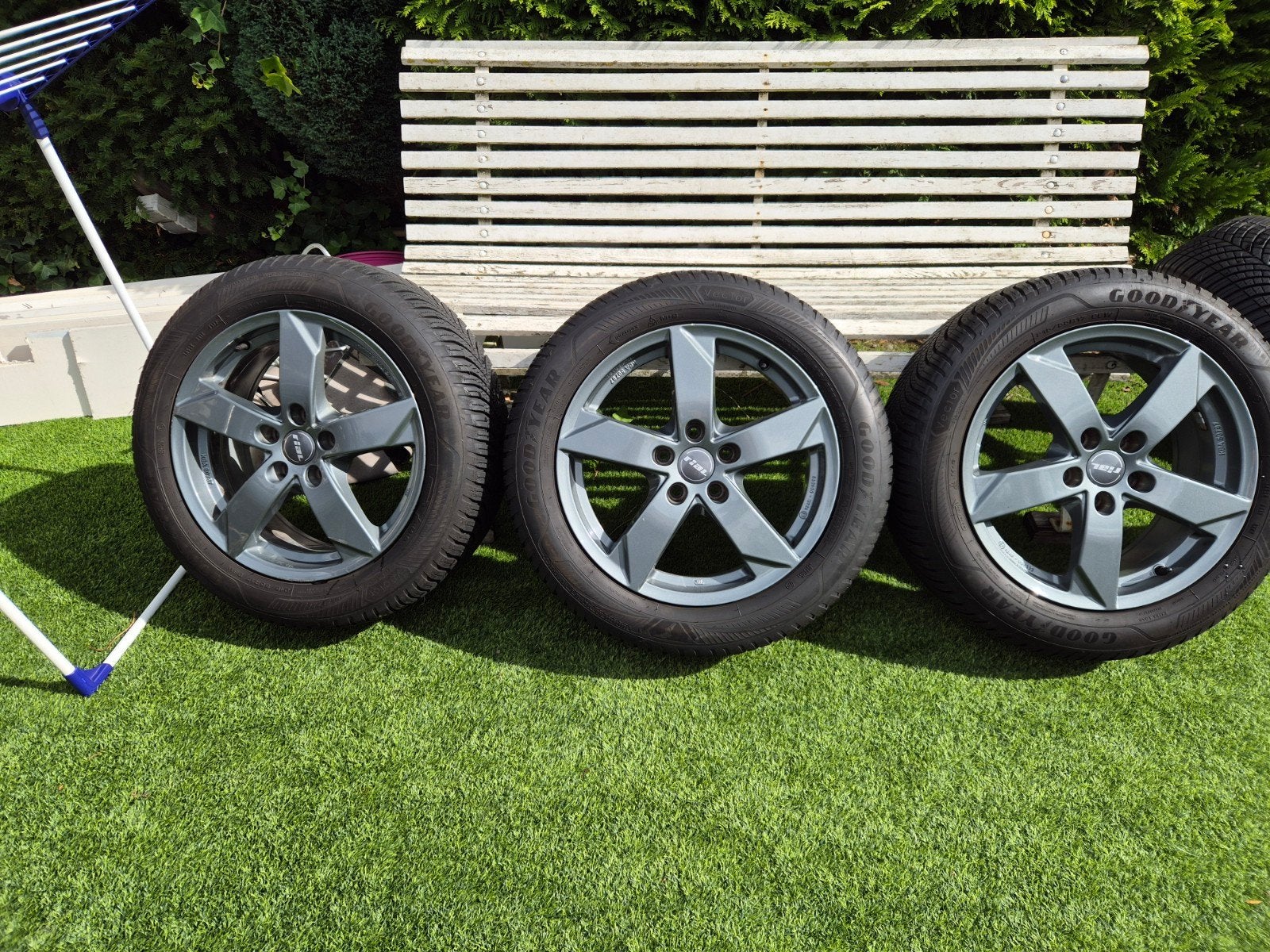 Goodyear Vector Winterbanden 215/55R17 5x112 ET45, Ophalen, Banden en Velgen, 17 inch, Winterbanden