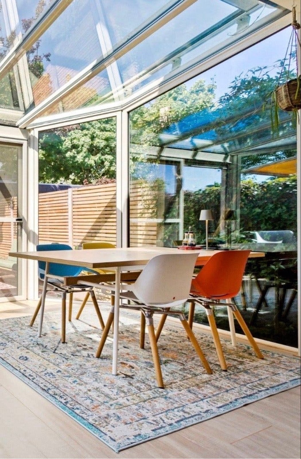 Moderne eettafel Ikea met 4 eetstoelen, Huis en Inrichting, Ophalen, Gebruikt, 50 tot 100 cm, 150 tot 200 cm
