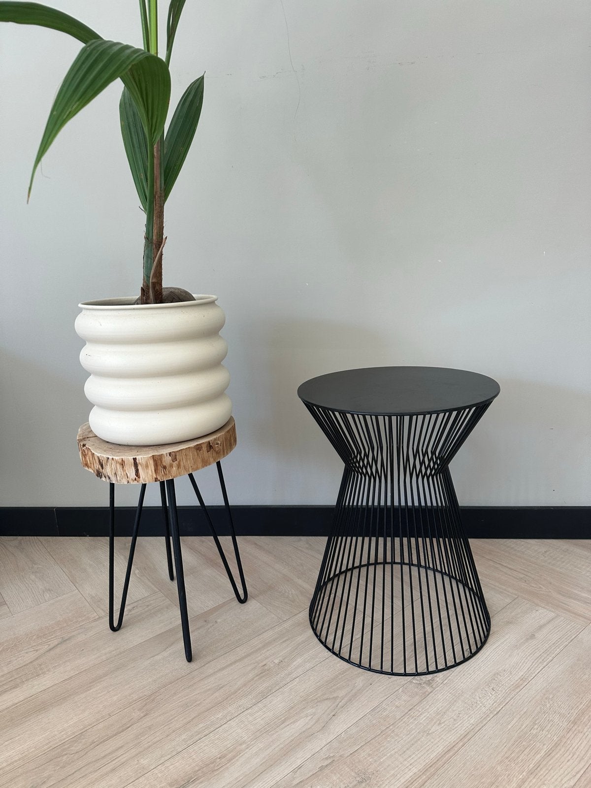 WOOOD Bijzettafel Zwart Metaal Rond, Minder dan 55 cm, Gebruikt, Metaal of Aluminium, Rond