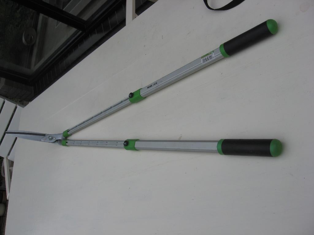 Freund telescopische graskantenschaar type 2-6TA zgan, Tuin en Terras, Hand-tuingereedschap, Ophalen of Verzenden, Zo goed als nieuw