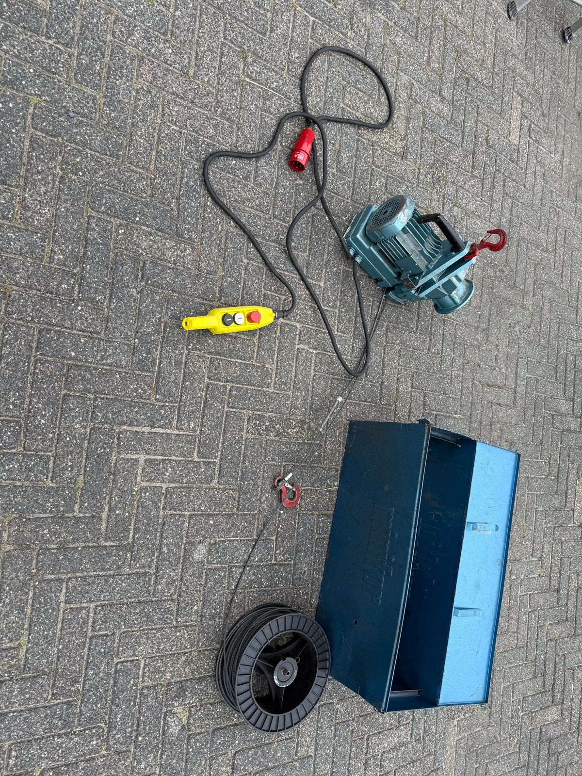 Minifor TR30 elektrische lier/takel, Ophalen, Zo goed als nieuw, Elektrisch