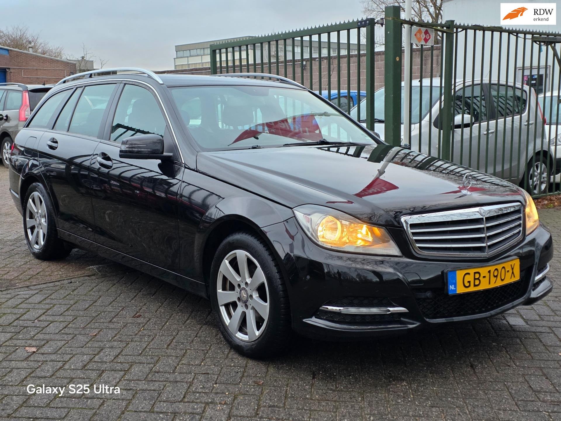Mercedes-Benz C-klasse Estate 180 Elegance uniek km navigati, Auto's, Euro 5, Achterwielaandrijving, Start-stop-systeem, Zwart