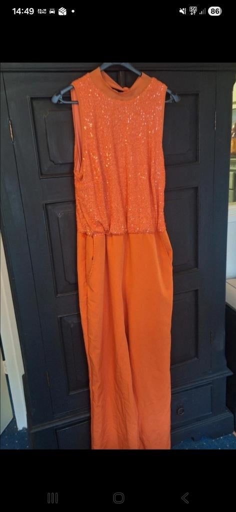 Oranje Jumpsuit met Pailletten Bovenstuk, Ophalen of Verzenden, Zo goed als nieuw, Maat 42/44 (L), Oranje