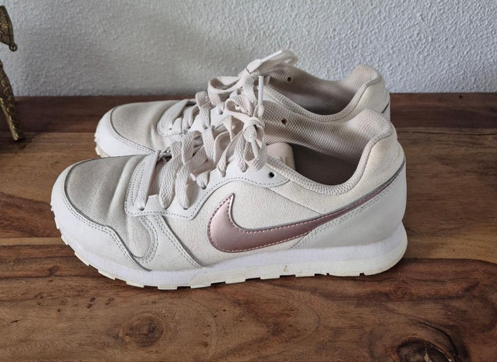 Nike Sneakers Maat 38, Beige, Nike, Ophalen of Verzenden, Sneakers of Gympen