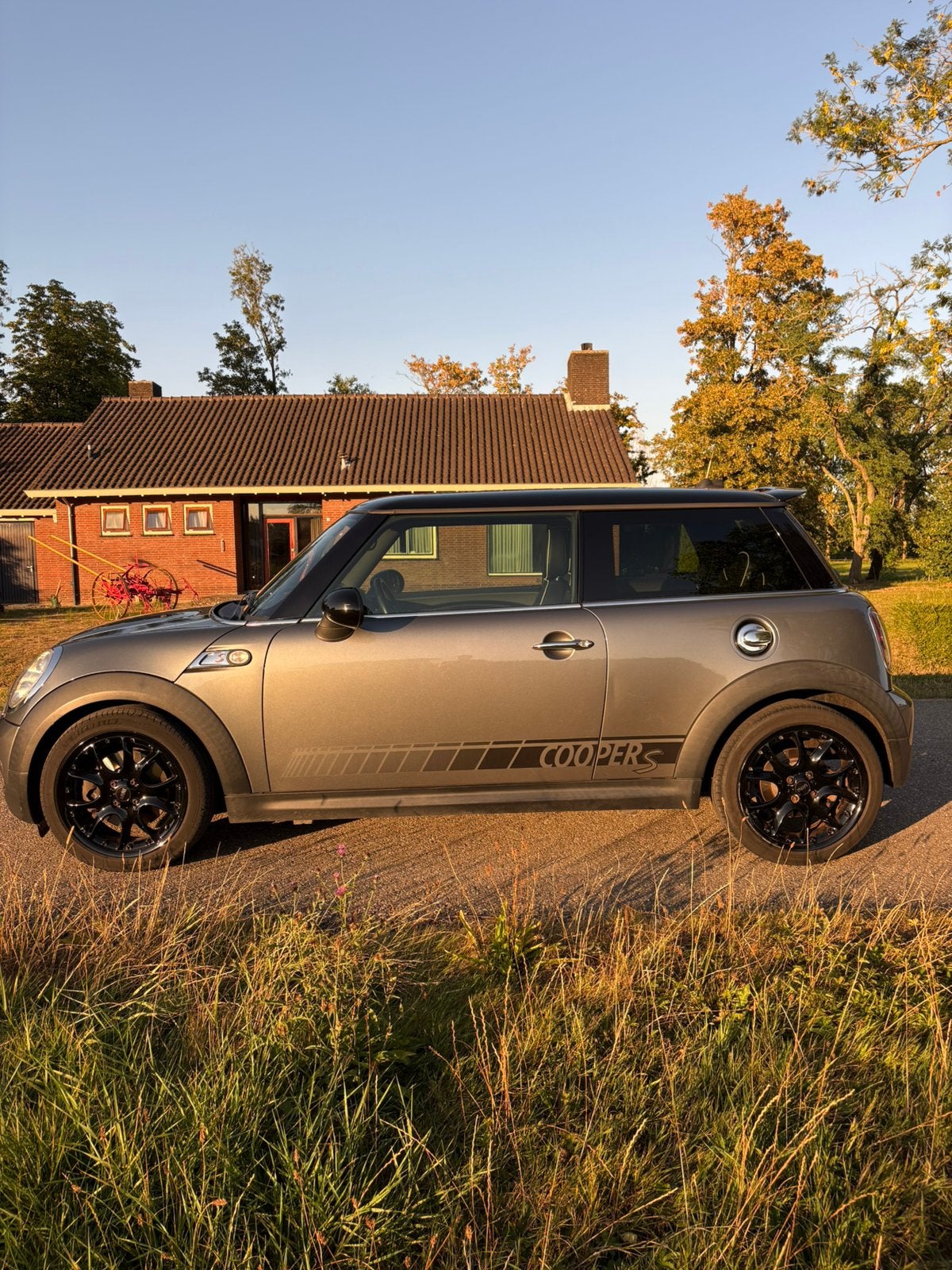 Mini 1.6 16V Cooper S 128KW 2008 Grijs, Voorwielaandrijving, Zwart, 4 cilinders, 4 stoelen